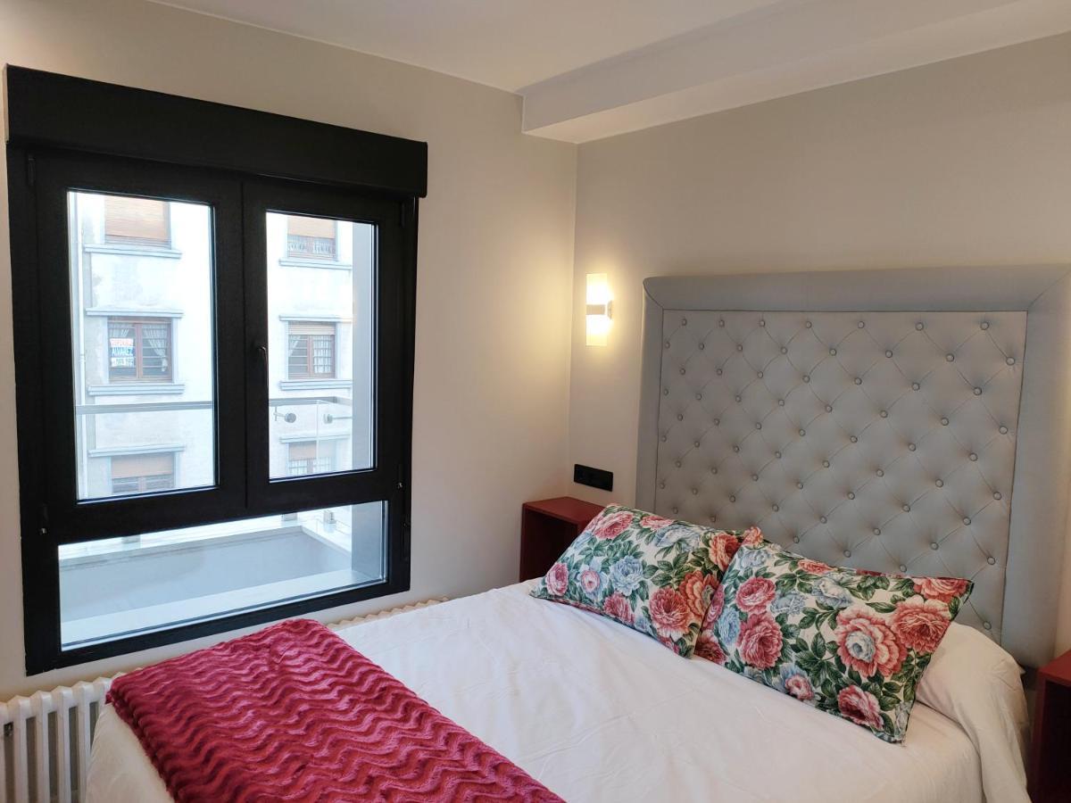 Oviedo Centro Santa Clara Piso De Lujo Appartement Buitenkant foto